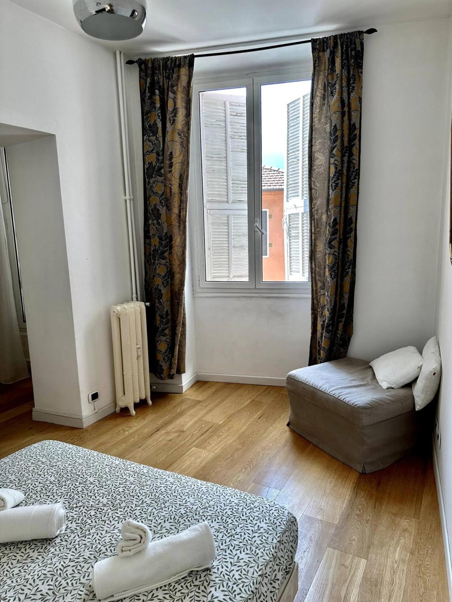 Beau 3 Pieces Vue Mer Menton Eksteriør billede